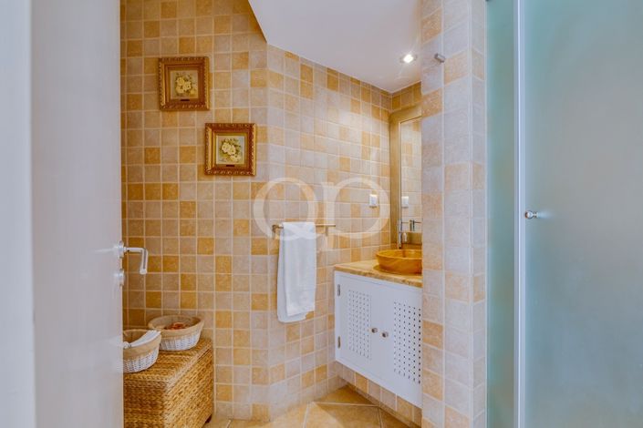 Image No.41-3 Bed House for sale