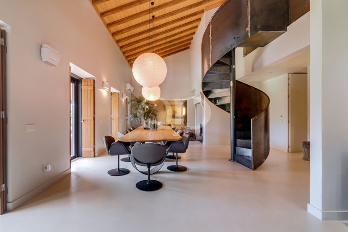 Image No.50-5 Bed House for sale