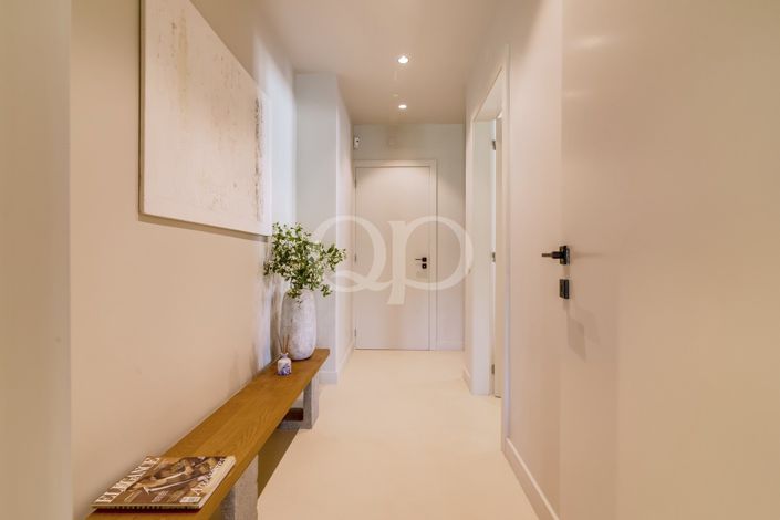 Image No.55-5 Bed House for sale