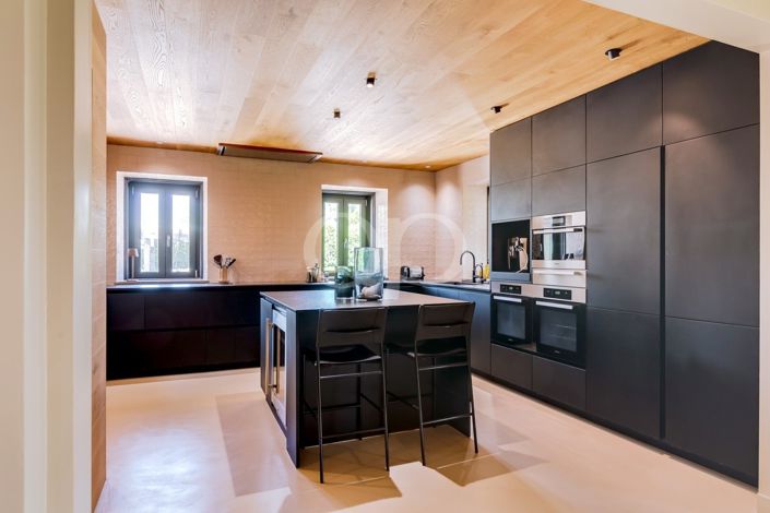 Image No.59-5 Bed House for sale