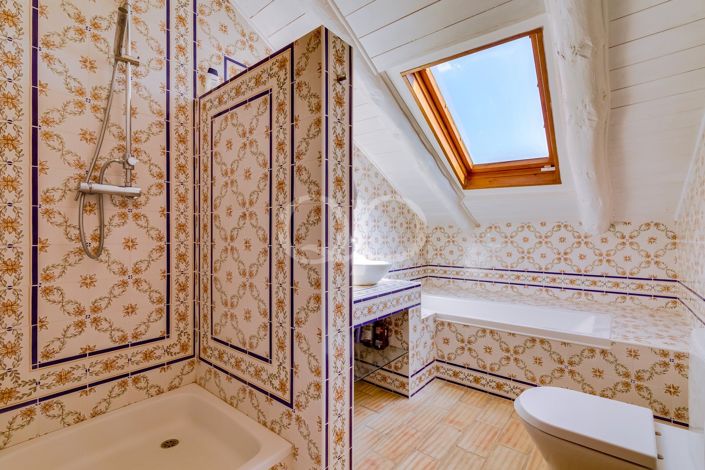 Image No.37-2 Bed House for sale