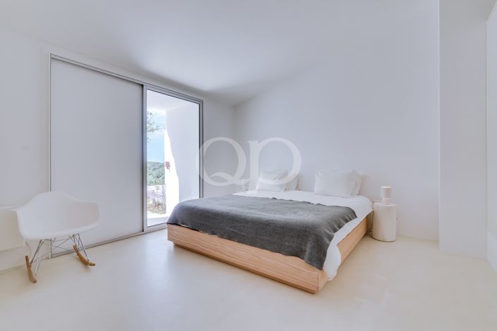 Image No.35-3 Bed House for sale