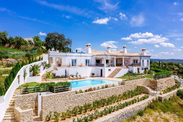 Image No.2-4 Bed House for sale