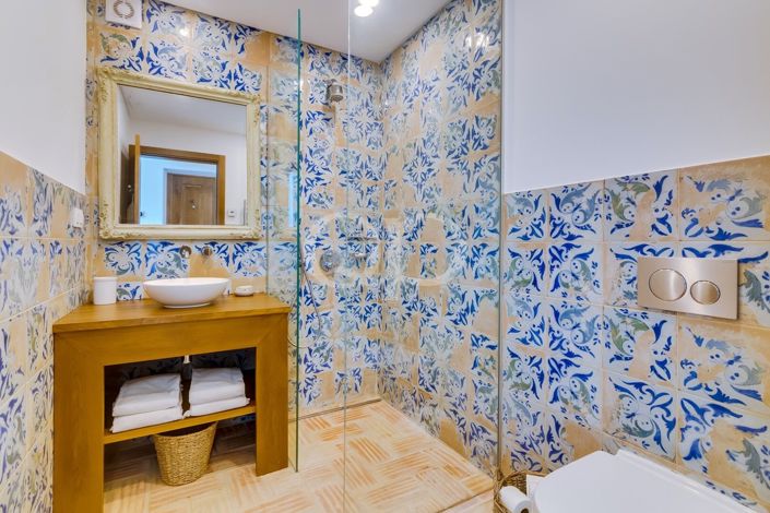 Image No.27-4 Bed House for sale