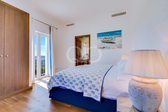 Image No.28-4 Bed House for sale