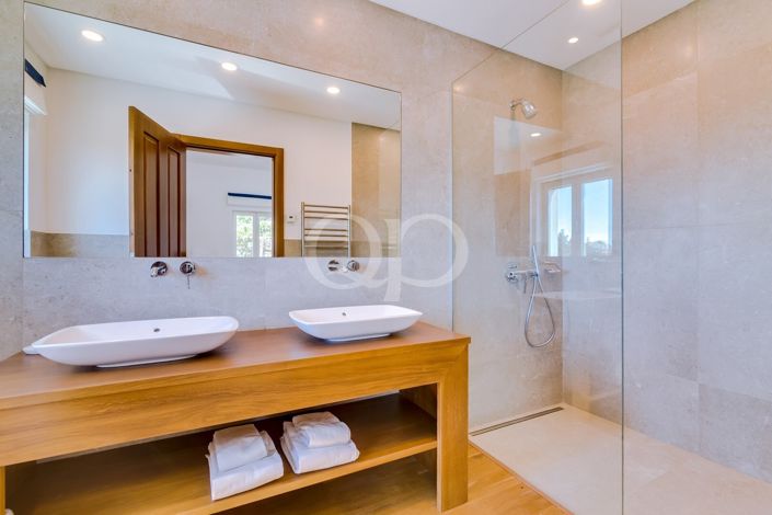 Image No.34-4 Bed House for sale