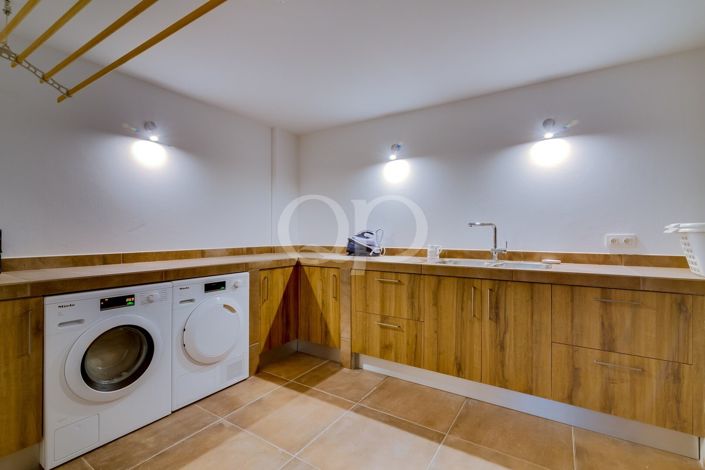Image No.50-4 Bed House for sale