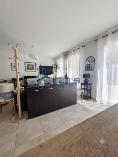 Image No.10-2 Bed House for sale