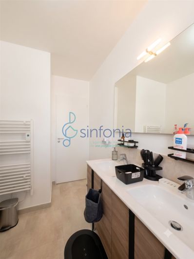 Image No.17-2 Bed House for sale