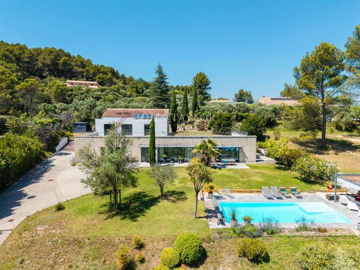 Image No.24-4 Bed House for sale