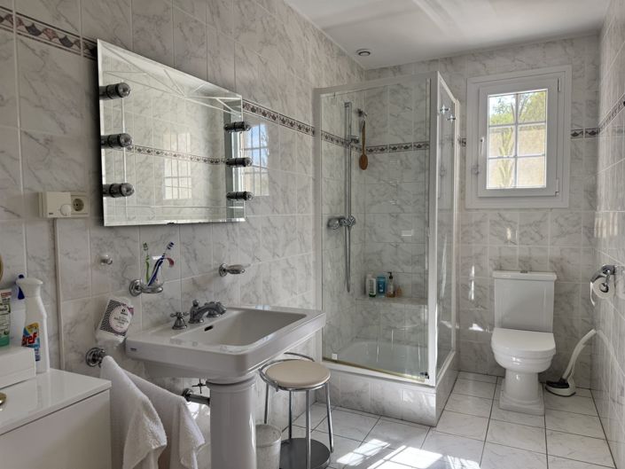 Image No.12-3 Bed House for sale