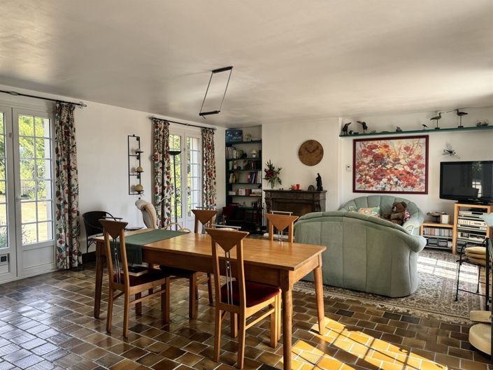 Image No.3-3 Bed House for sale