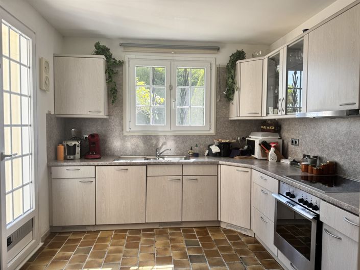 Image No.6-3 Bed House for sale