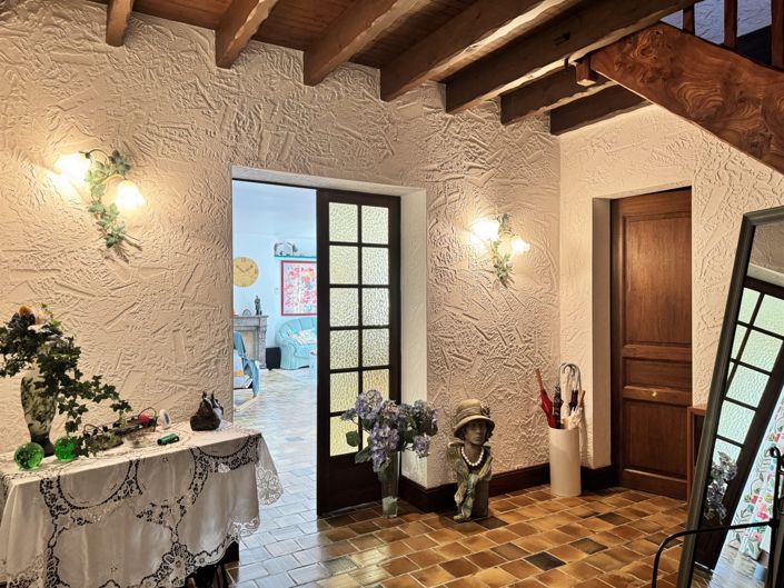Image No.8-3 Bed House for sale