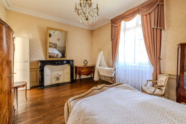 Image No.7-5 Bed House for sale