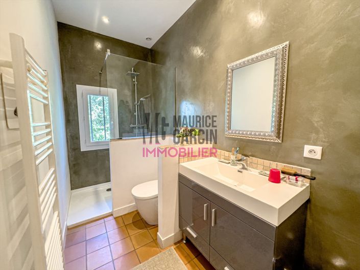 Image No.18-6 Bed House for sale