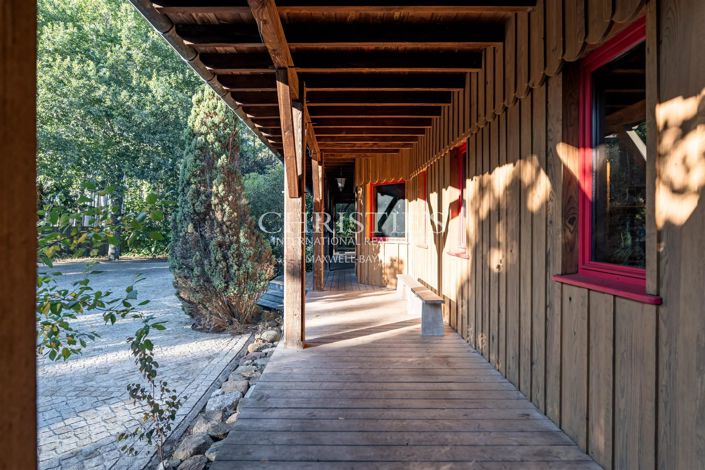 Image No.17-4 Bed House for sale