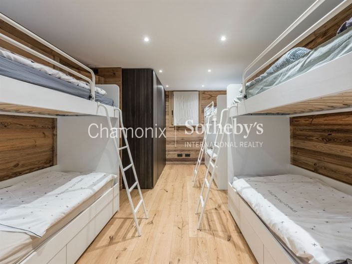 Image No.13-4 Bed House for sale