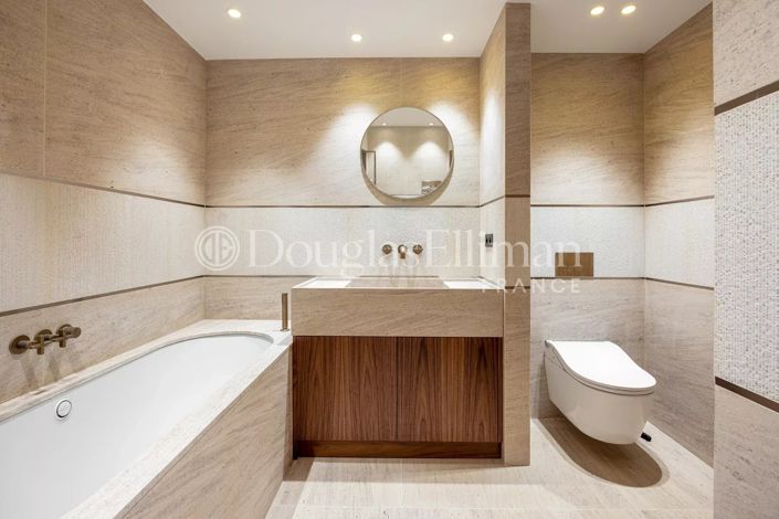 Image No.10-5 Bed House for sale