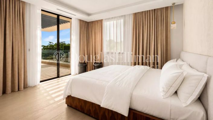 Image No.10-5 Bed House for sale