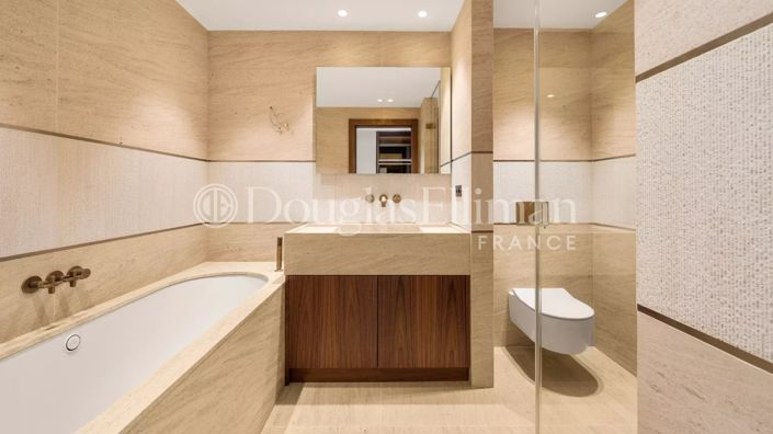 Image No.11-5 Bed House for sale