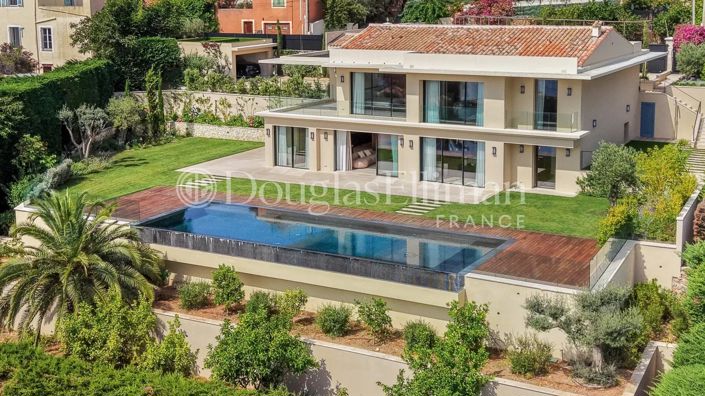 Image No.2-5 Bed House for sale