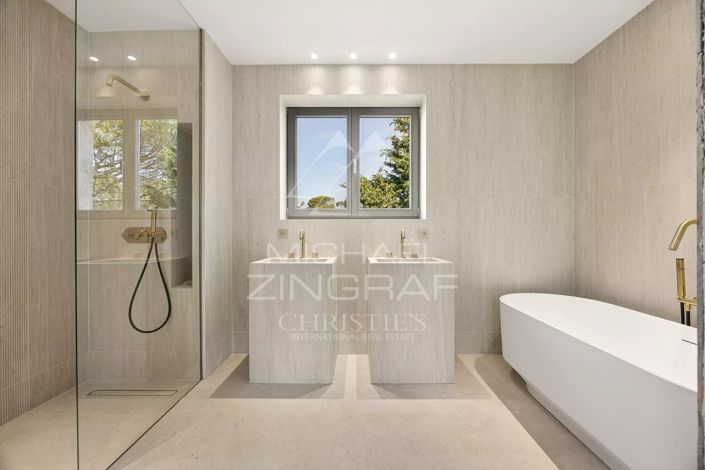 Image No.22-7 Bed House for sale