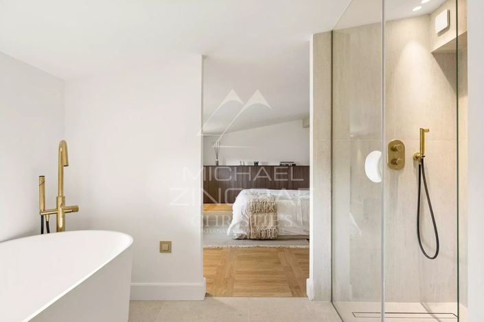 Image No.25-7 Bed House for sale