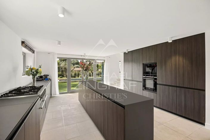 Image No.3-7 Bed House for sale