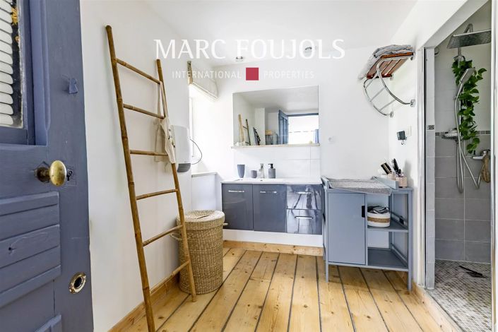 Image No.19-5 Bed House for sale