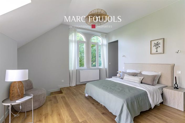 Image No.9-5 Bed House for sale