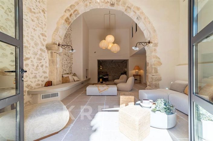 Image No.18-6 Bed House for sale