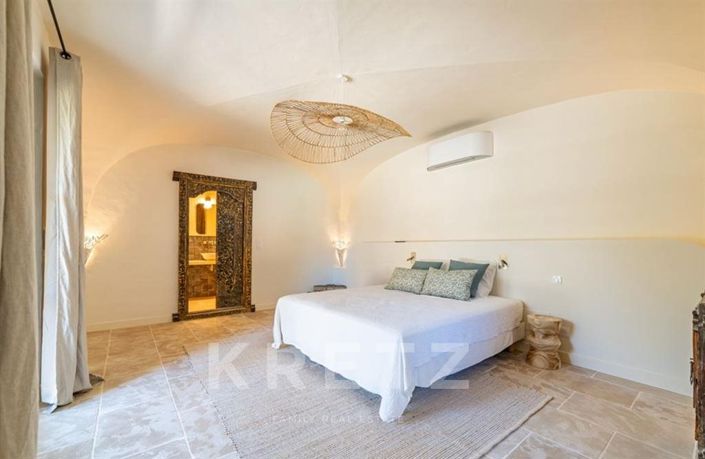 Image No.25-6 Bed House for sale