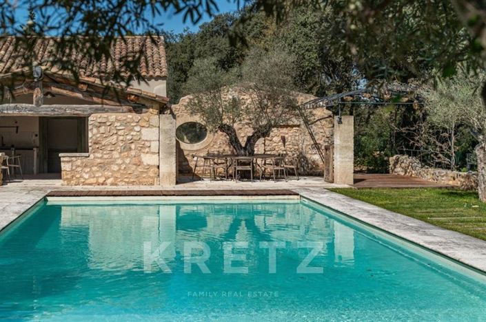 Image No.4-6 Bed House for sale