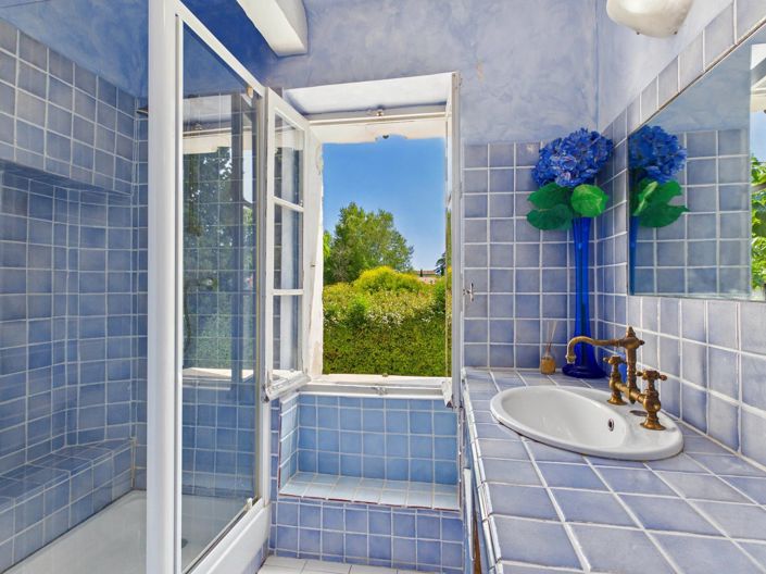 Image No.17-6 Bed House for sale