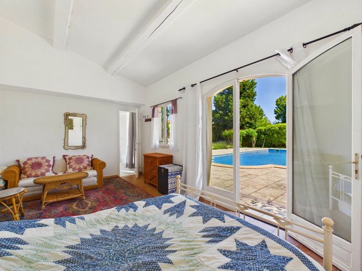 Image No.26-6 Bed House for sale