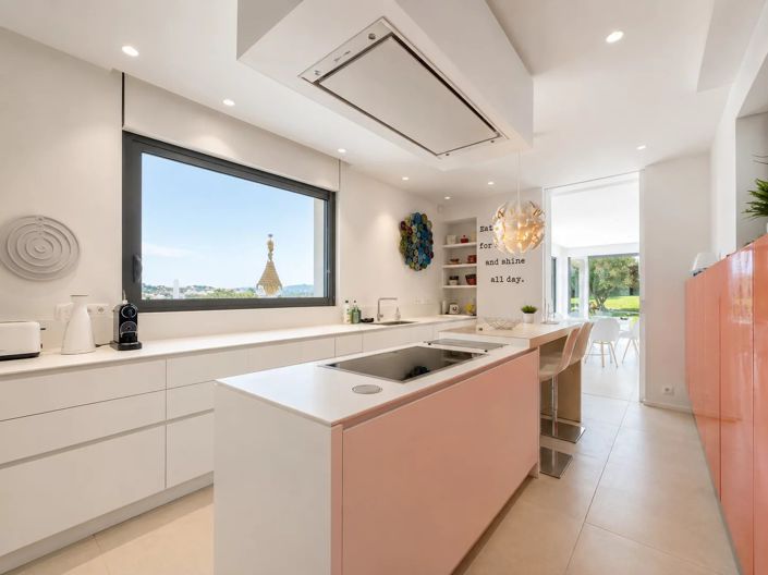 Image No.17-7 Bed House for sale