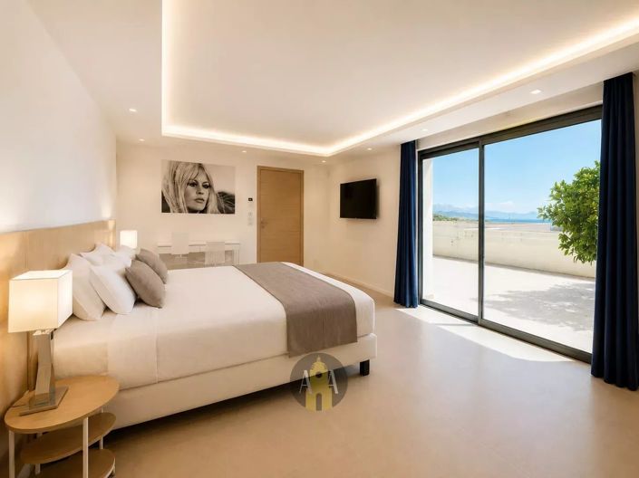 Image No.18-7 Bed House for sale
