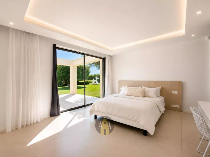 Image No.21-7 Bed House for sale