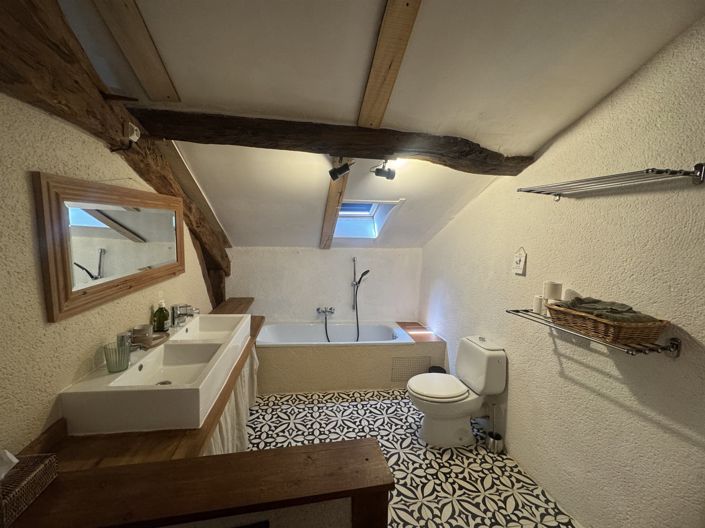 Image No.12-6 Bed House for sale