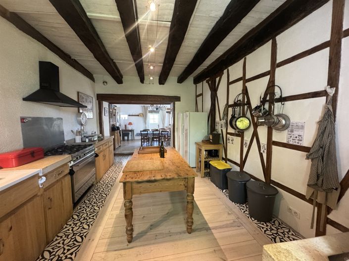 Image No.4-6 Bed House for sale