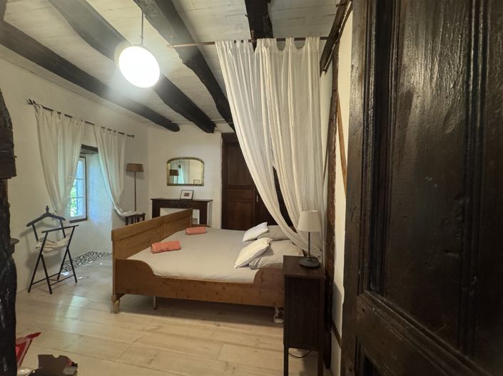 Image No.6-6 Bed House for sale