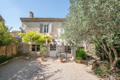 1 - Paradou, House
