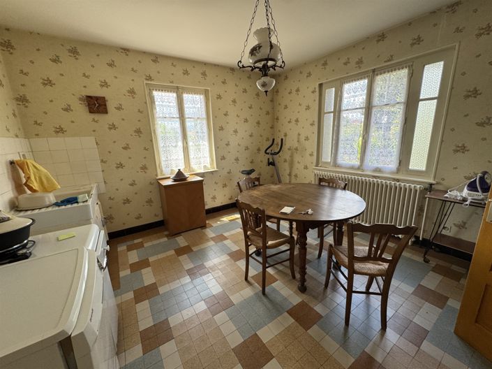 Image No.9-8 Bed House for sale
