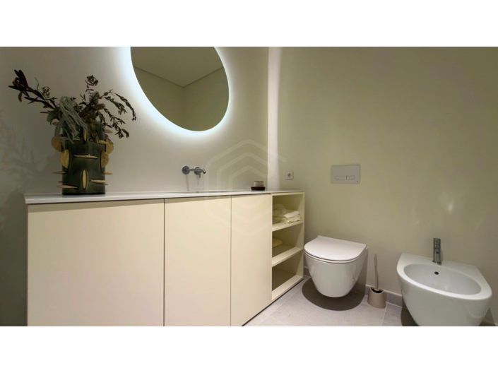 Image No.24-2 Bed Apartment for sale