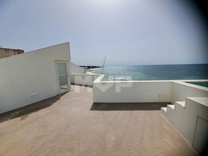Image No.3-4 Bed House for sale