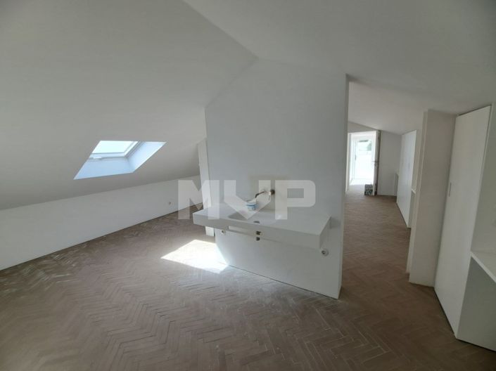 Image No.38-4 Bed House for sale