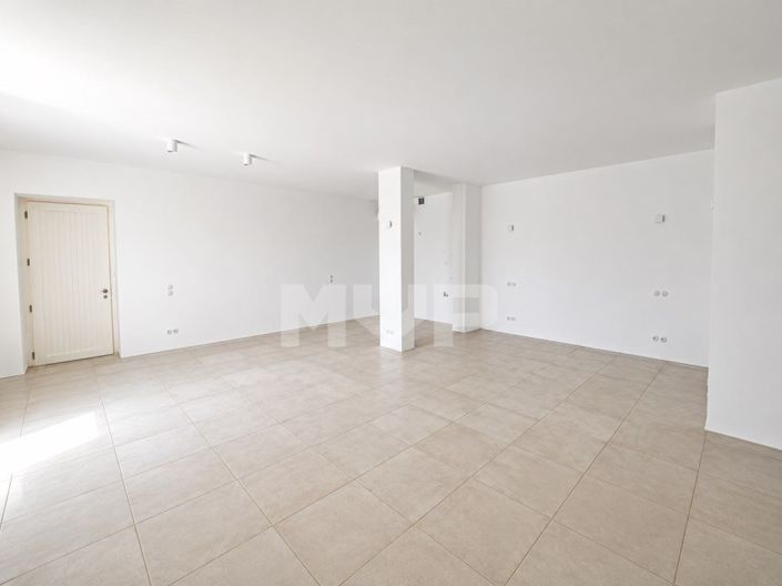 Image No.45-4 Bed House for sale