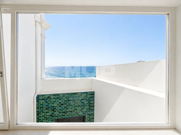 Image No.8-4 Bed House for sale
