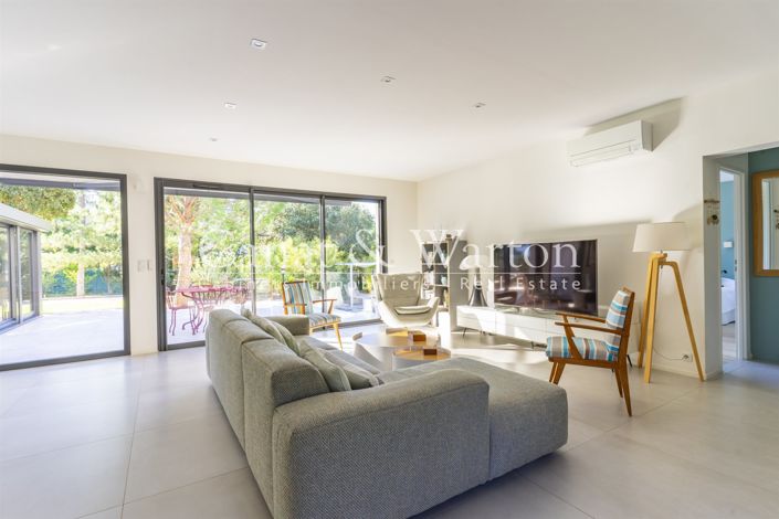 Image No.9-3 Bed House for sale